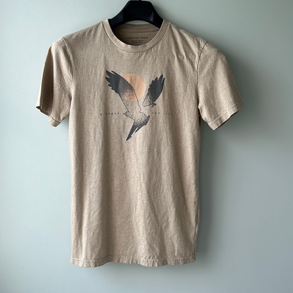 American Eagle Men’s XS graphic tee
